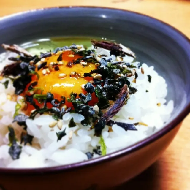 万能 塩鰹茶漬の卵かけ御飯|メコンフーズさん