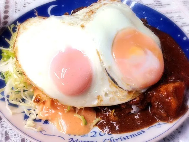 ハンバーグカレー 目玉焼き乗せ|流線形さん