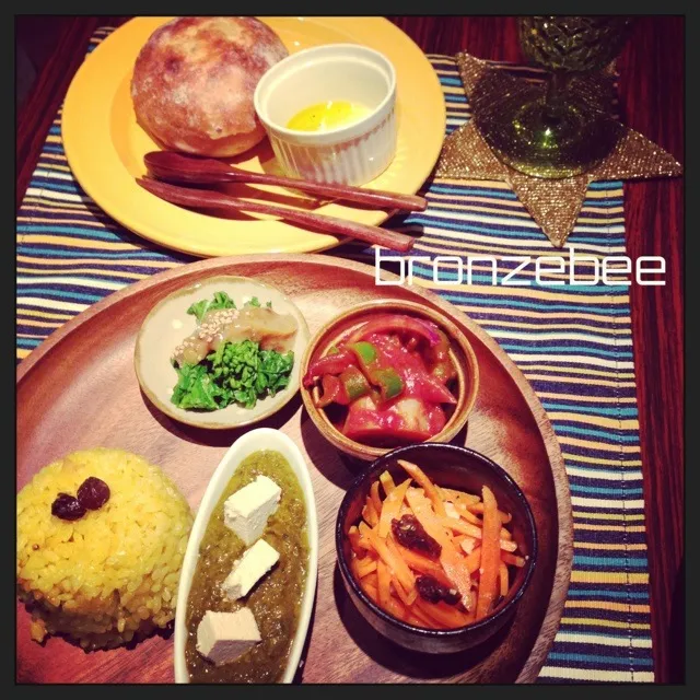 Snapdishの料理写真:サグパニール🌿ほうれん草とチーズ(豆乳チーズ)カレー|bronzebeeさん