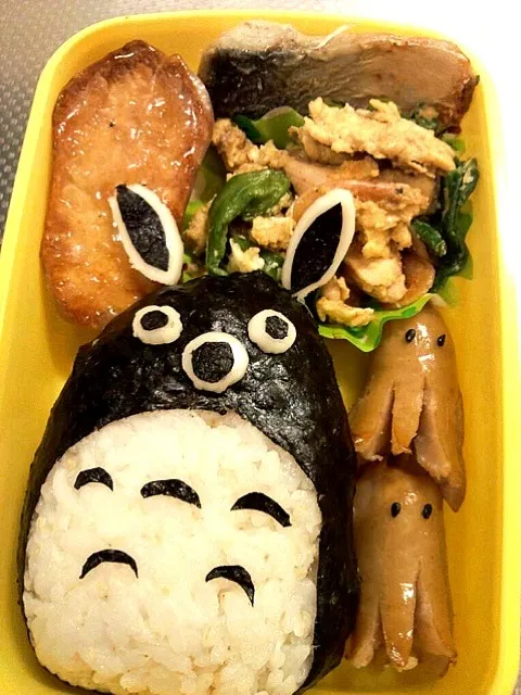 甥っ子くんへトトロ弁当|tomoeさん