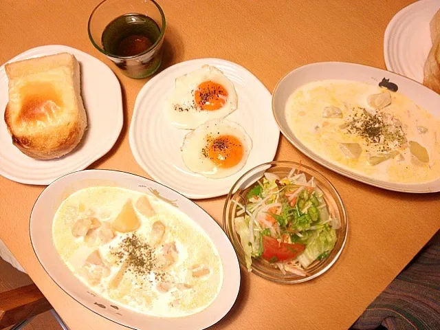 Snapdishの料理写真:シャケとじゃがいものスープ。|カヲルさん