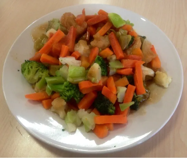 My lovely lunch consists of my favorite steamed veggies.|Alena Eydlishさん