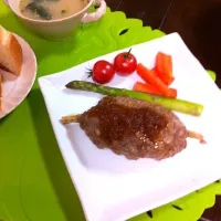 お誕生。ゴボウを骨に見たてて、ギャートルズ肉(^-^)/|茶葉食堂さん