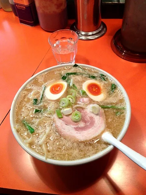 Snapdishの料理写真:味噌たまごラーメン|tamaki kさん