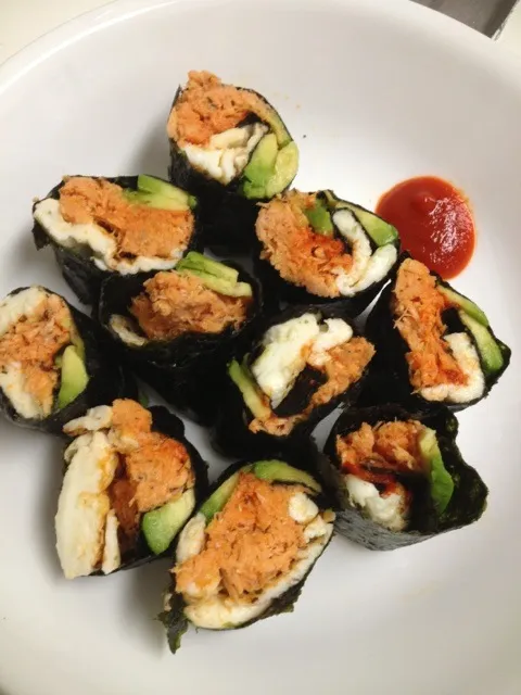 Egg white sushi with salmon and avocado!!!!!!!|elaineさん