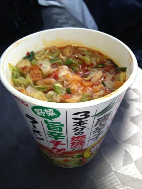 Snapdishの料理写真:新種の辛くない唐辛子3本分の燃焼成分入り 野菜旨辛チゲラーメン|中華蕎麦 銀時さん