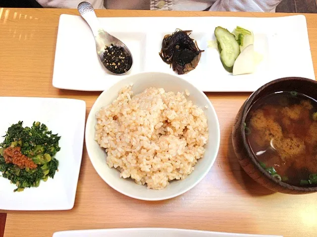 一汁三菜、 菜花の醤油麹添え|絢乃さん