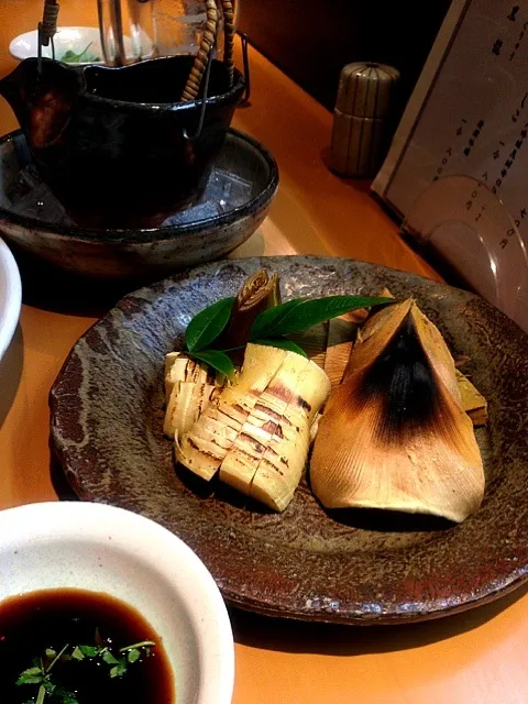 焼きタケノコに日本酒(〆張鶴)|astro zeroさん