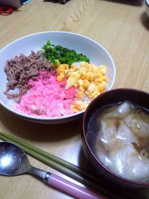 ４色丼&ワンタンスープ|マーブさん