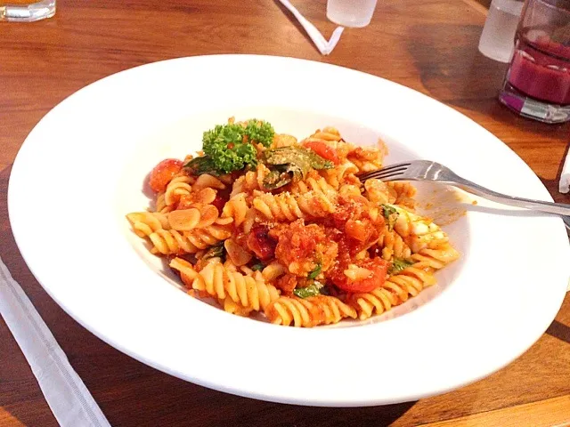 バンコクのカフェで食べたパスタ|玉越郁美さん