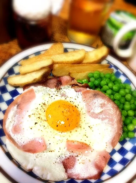 今朝は目玉焼きじゃなく、片目焼きで🍳🍳🍳|にょんにいさん