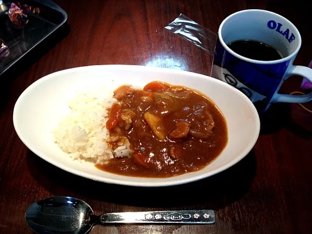 カレーとコーヒー。朝食|明音さん