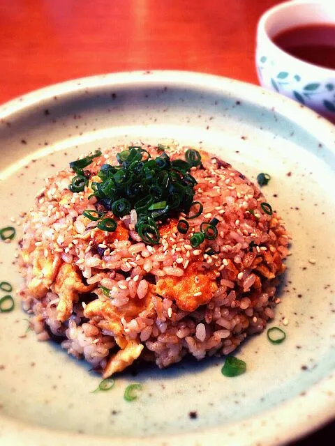 宿酔い迎撃！しじみ佃煮と蕗味噌の焼き飯&赤だし|paqyee パッキーさん