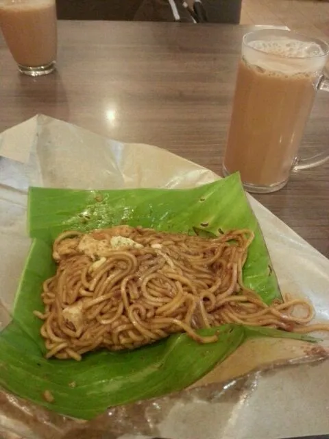 Indian fried noodles & Pulled Tea|Mrs BNazさん