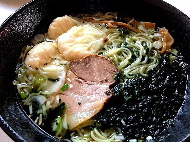 きんめ・えびのワンタン入り下田天然塩ラーメン|おいもさん