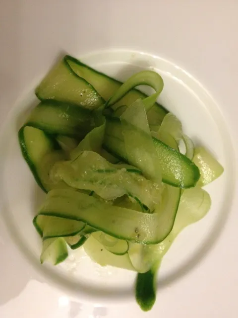 Simple cucumber salad with  ginger|piggybistroさん