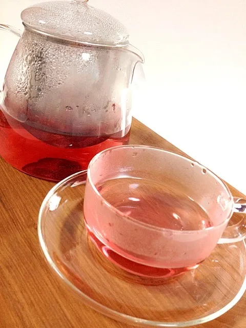 Snapdishの料理写真:FRUIT TEA APPLE&ROSE HIP|aiaiさん