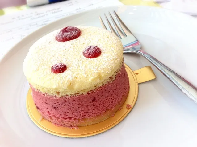 Raspberry cheese cake🍰|PeonyYanさん