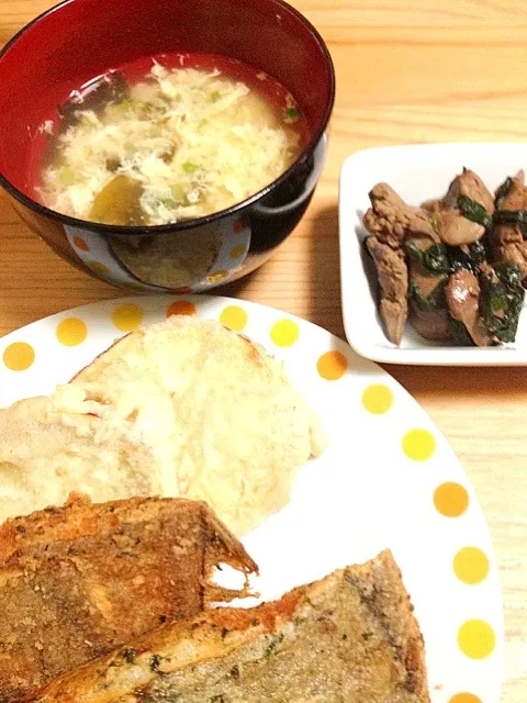 カレイの唐揚げ さつま芋の天ぷら レバニラ炒め煮 かき玉汁|harami111さん