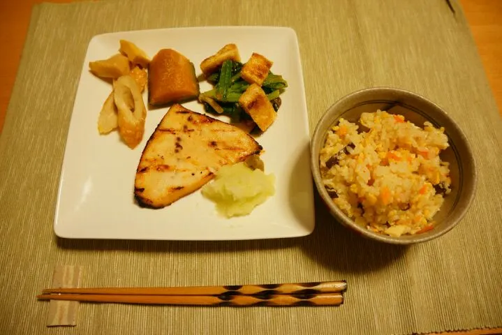 Snapdishの料理写真:カジキマグロの味噌焼きと付け合わせ四品|cookingパパ五郎さん