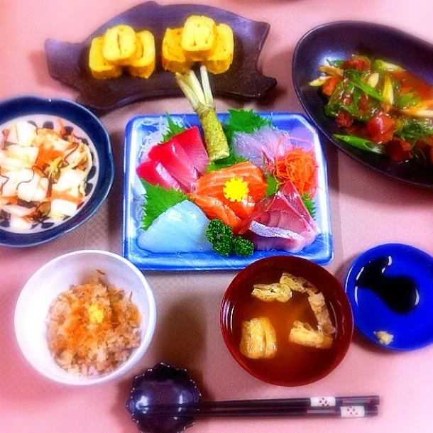 お刺身/鶏レバーと葉葱の甘辛炒め/だし巻き/白菜の浅漬け/山葵おかかご飯|ティアラさん