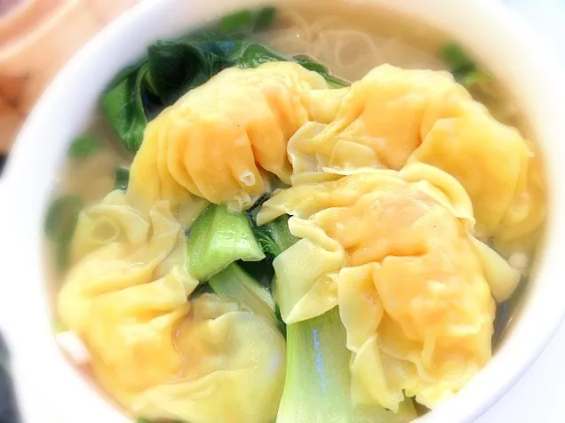 Prawn Dumplings Soup with Egg Noodles|makoさん