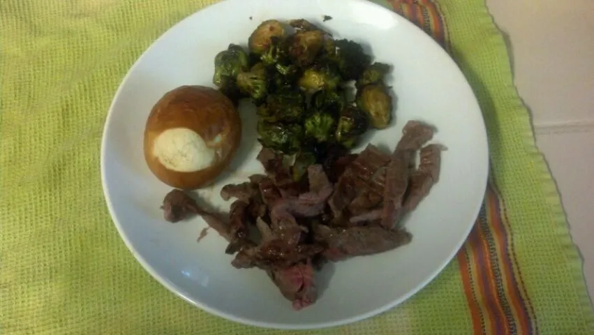 grilled skirt steak and roasted broccoli and brussel sprouts|tracey pastoreさん