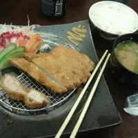 Snapdishの料理写真:TONKATSU TEISHOKU...|masuさん