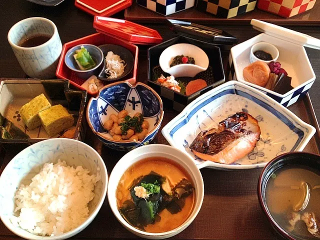 旅館の朝食の続き|tomoさん