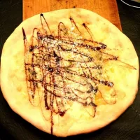 Blue cheese  & aceto reduction pizza