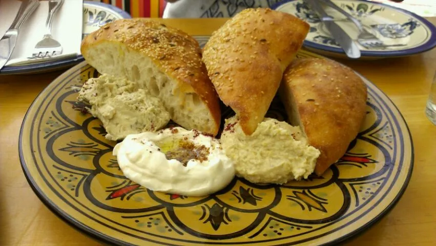 Turkish bread with dips|Pei-chun Koさん