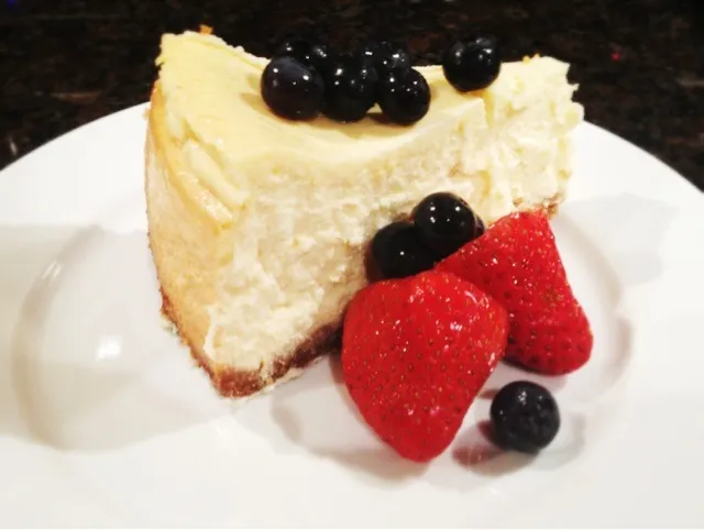 Lemon ricotta cheesecake|kristen grundtさん