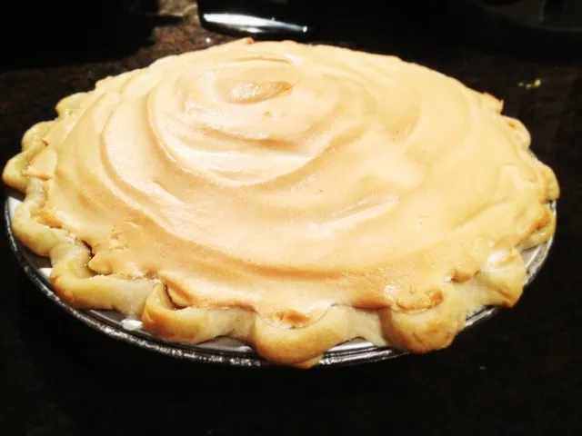 Lemon meringue pie|kristen grundtさん