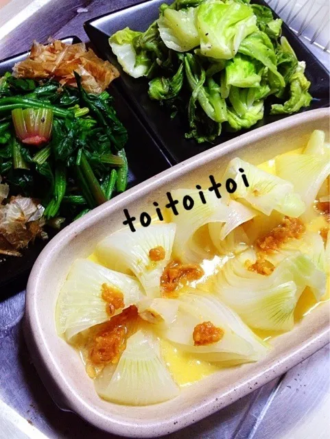 春野菜三昧🍀ほうれん草のお浸し＆新玉ねぎの味噌バター＆春キャベツのミルク煮|toitoitoiさん