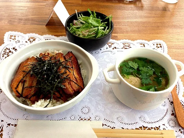 角煮丼とつみれ汁|セージさん