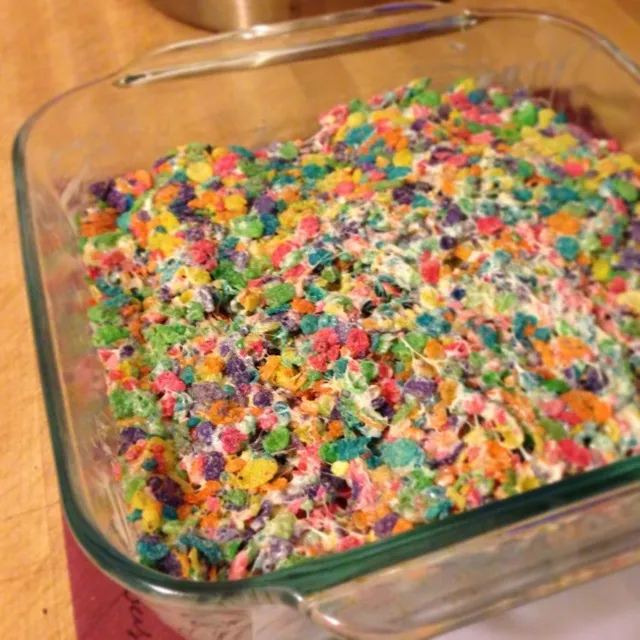 Fruity Pebbles Treats|LeAnn Kさん