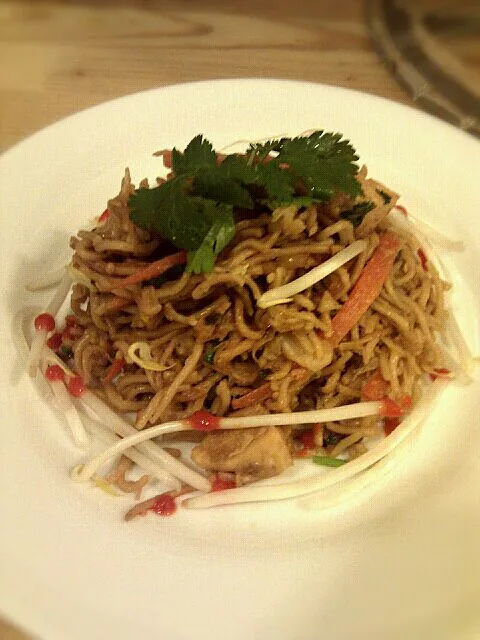 Snapdishの料理写真:Chicken Chow Mein|marcさん