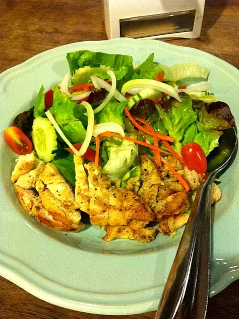 Grilled chicken salad @Miss cornerry|modmengさん