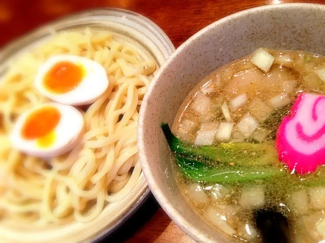 塩つけ麺 刻み玉ねぎがいっぱい入ったつけ汁、美味かったけどすぐにぬるくなっちゃったな|Keitaさん