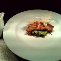 sweet marinated turkey breast, sesame pak choy & cougette with a LeMon grass consomme & crispy noodles.|Sam shawcrossさん