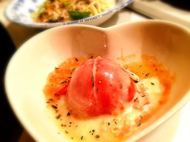 Snapdishの料理写真:Grilled Tomato with Cheese♫丸ごとトマトのチーズ焼き|***さん