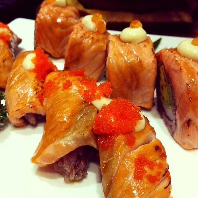 Brown rice with salmon nigiri|Saranya R.さん