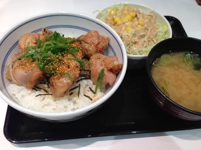 焼鳥つくね丼 サラダセット|tkさん