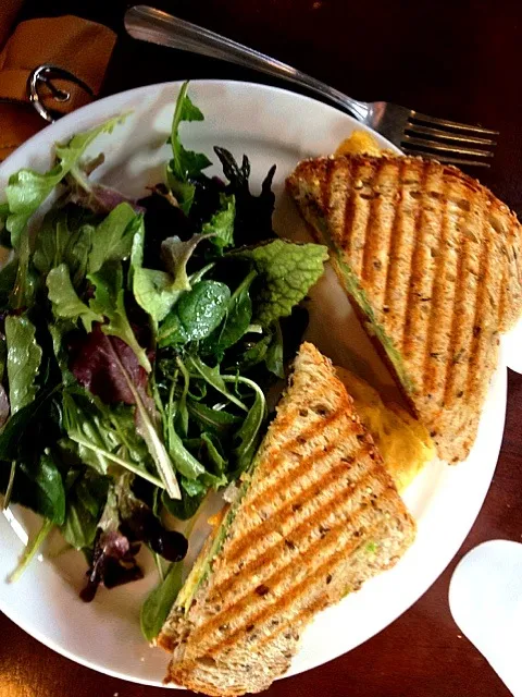 Indio Breakfast Sandwich with Fresh Greens|Andy Maciejewskiさん