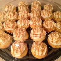 Snapdishの料理写真:Cake-cake cupcakes! Banana pudding cheesecake cupcakes|Homestyle Gourmetさん