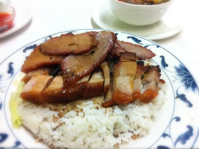 Crispy pork & BBQ pork on rice|mcさん