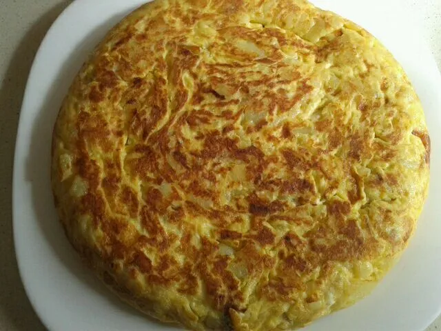 Tortilla de patatas con cebolla|Maria Jose Floresさん