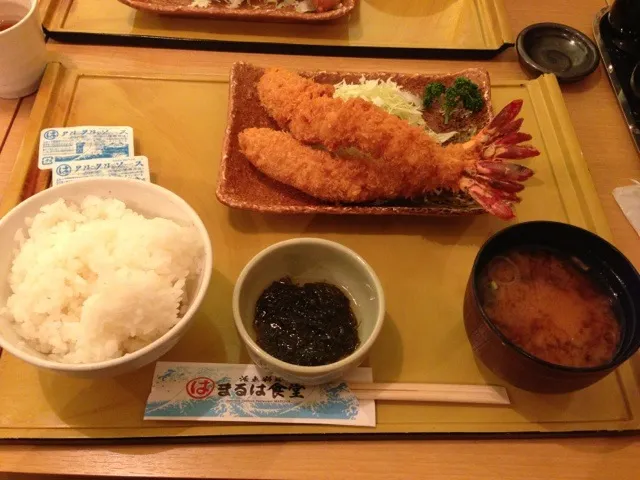 まるは食堂 特大エビフライ定食|itaniさん