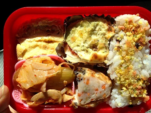 かさ増し卵焼き入りお弁当|ayamenさん