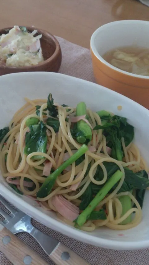 菜の花のペペロンチーノ。ポテトサラダ。春キャベツのスープ。|さとさん